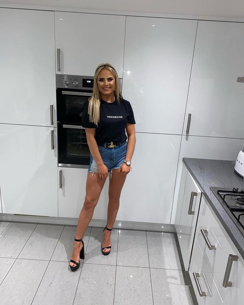 25P Blonde bimbo Harliegh