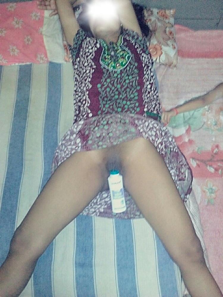 25P My Hot Indian wife full strech pussy