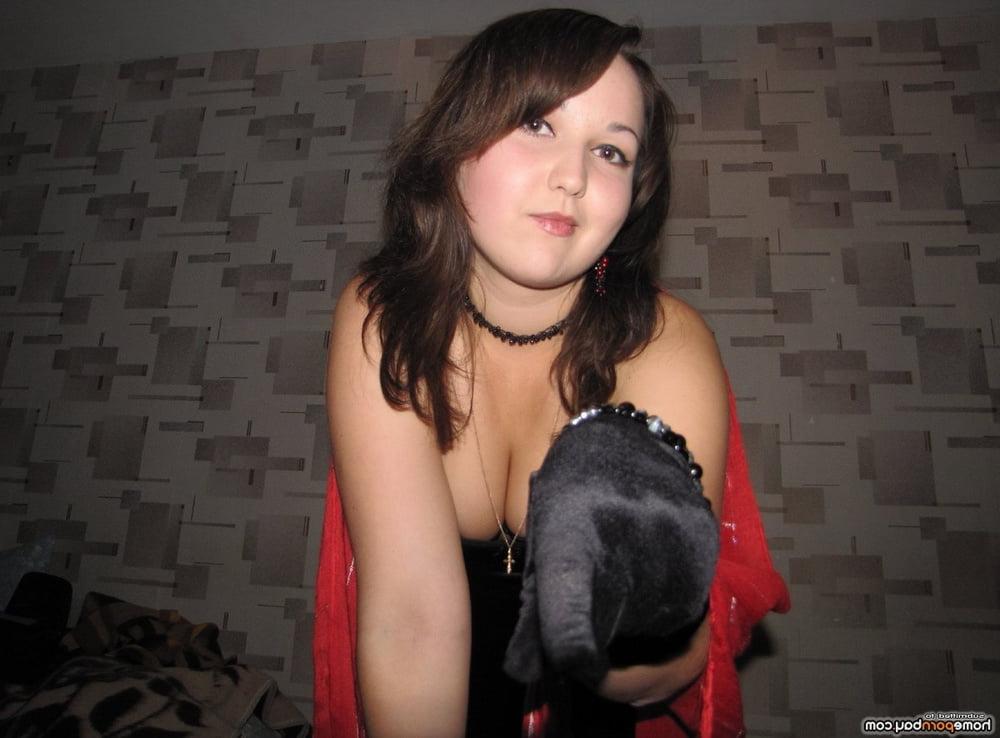 25P Curvy girl