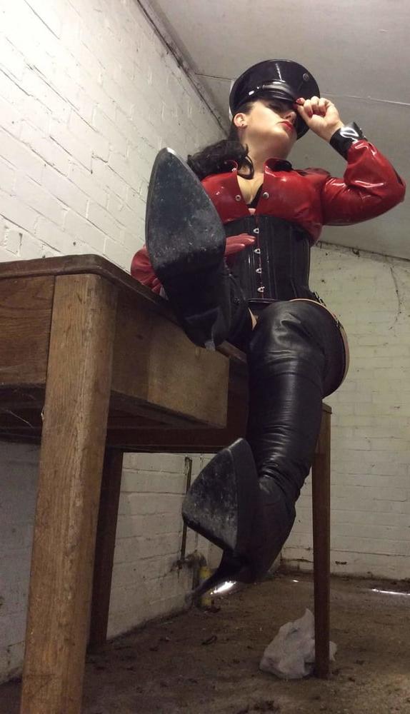 25P Gooddess and Mistress