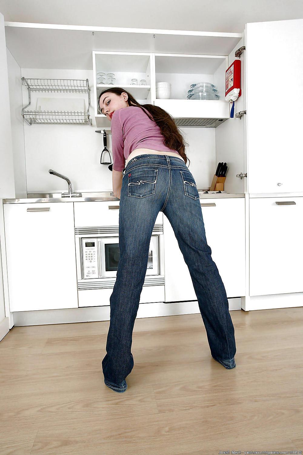 25P Beautys in jeans 25 - no porn