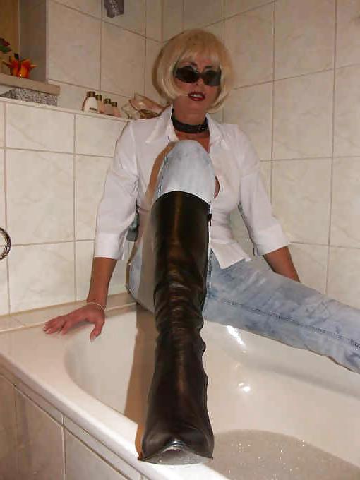 25P Queens in jeans CIII - Hand- and Blowjobs