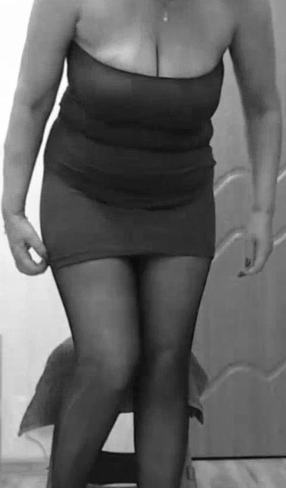 25P My horny wife upskirt. Selfies