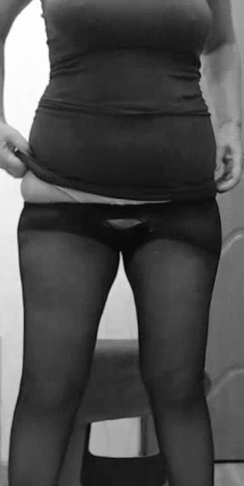 25P My horny wife upskirt. Selfies