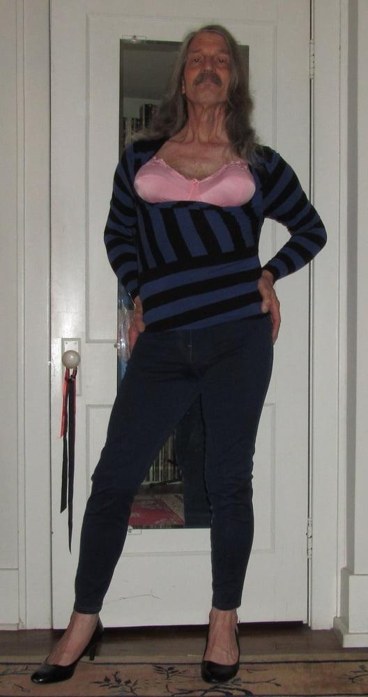 25P Showing Off My Big Tits and Big Butt