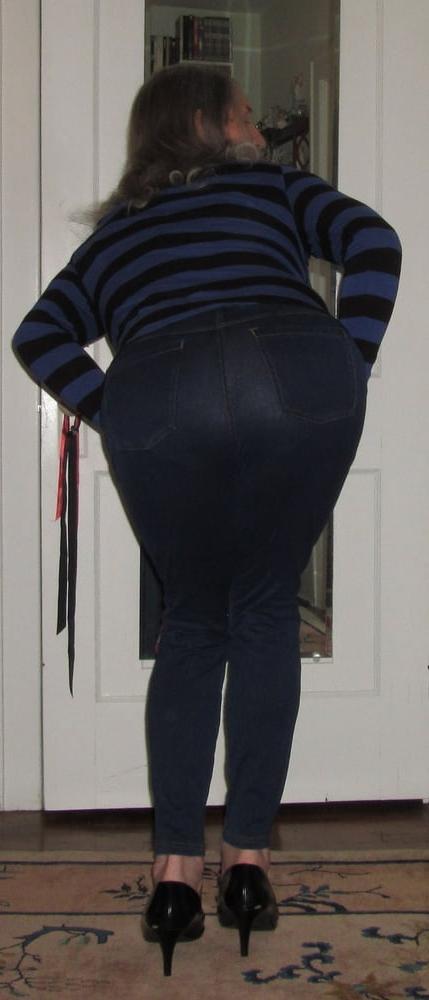 25P Showing Off My Big Tits and Big Butt