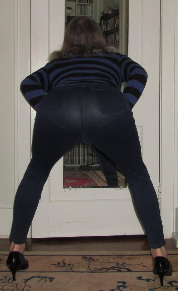 25P Showing Off My Big Tits and Big Butt