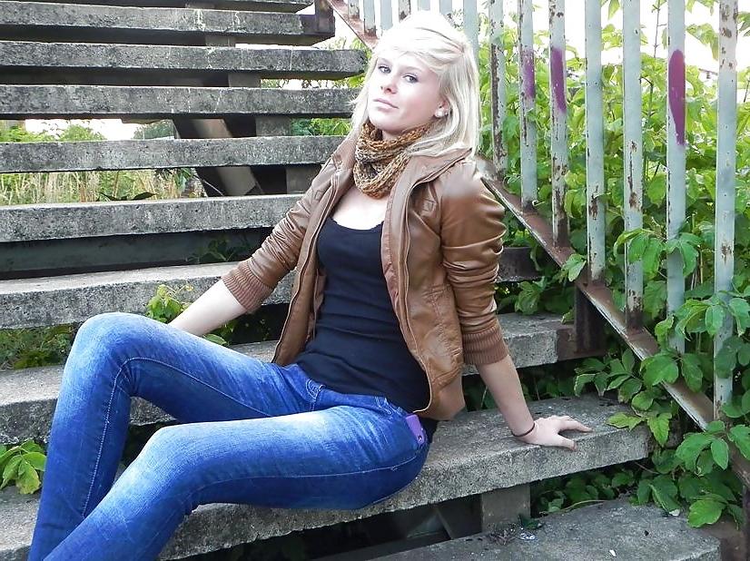 25P Beantys in jeans, nn - no porn