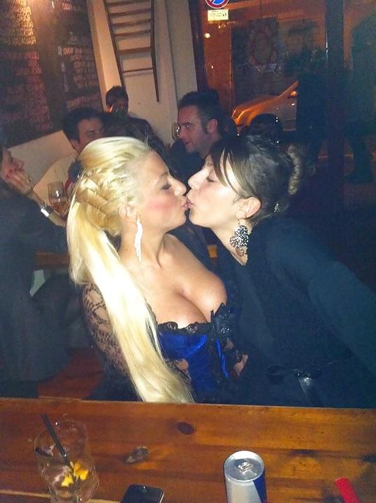 25P Nice Bimbo Babe & Friends