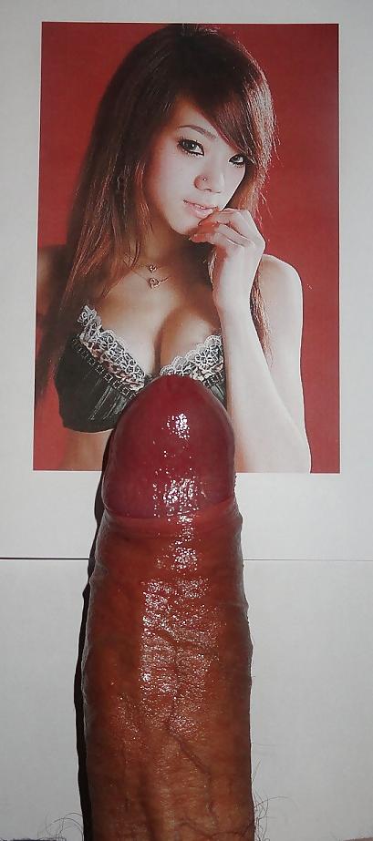8P Painting insomniaclin's pic with my hot thick cock paint :)