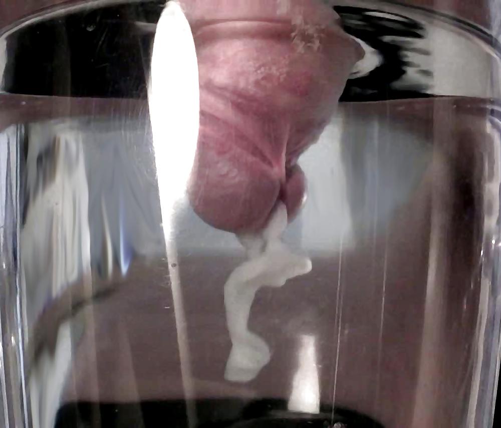25P VIDEO SNAPSHOTS OF ME CUMMING!