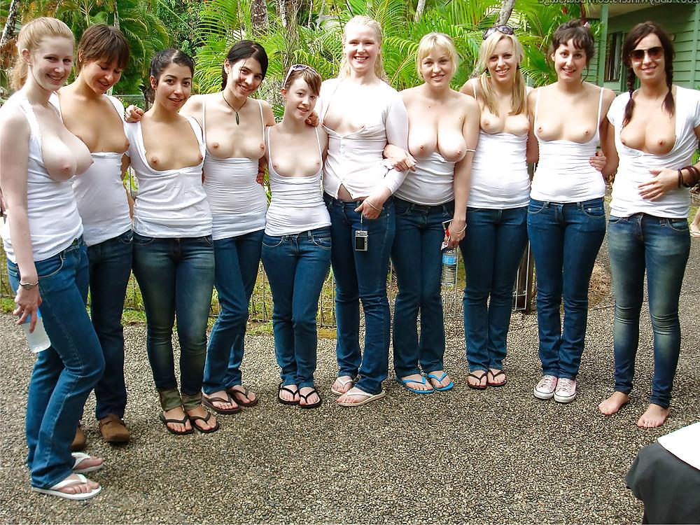25P Hot girls in jeans