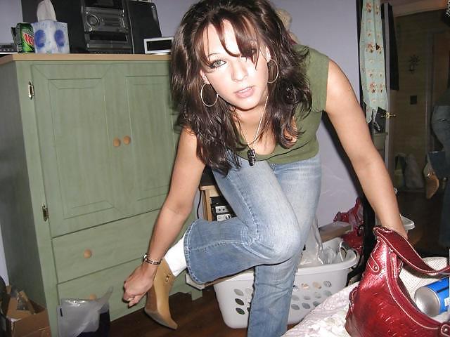 25P Hot girls in jeans