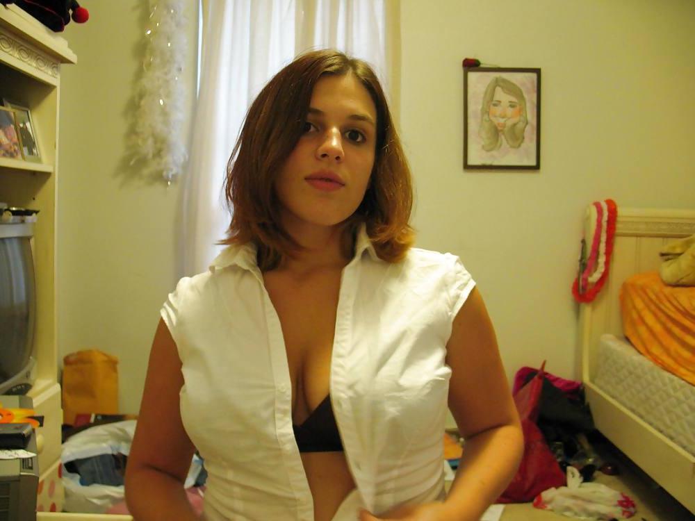 25P Curvy brunette not-nude but super sexy