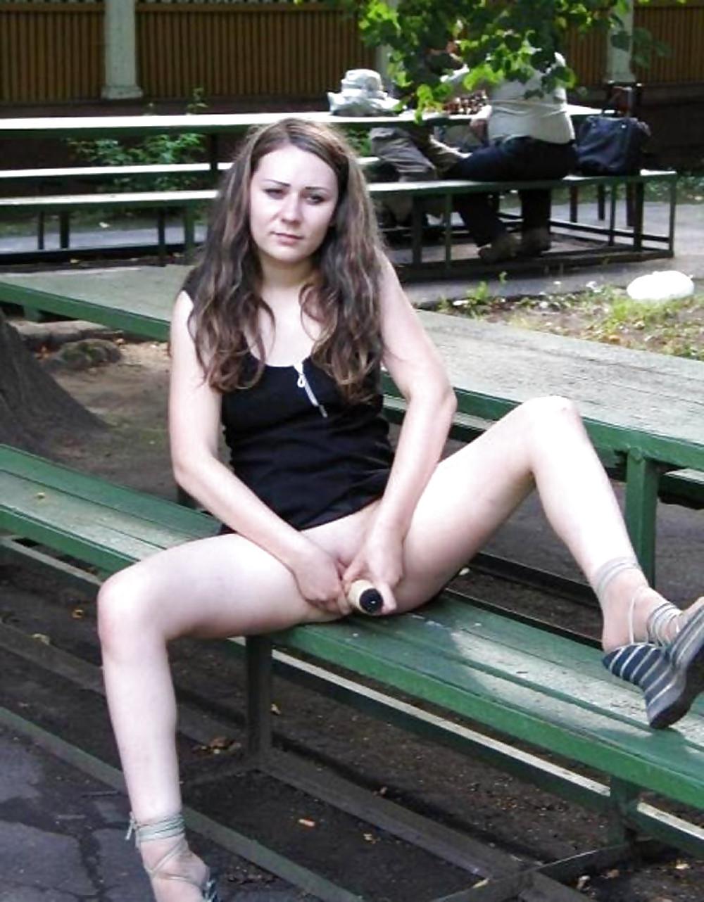 16P Public dildo