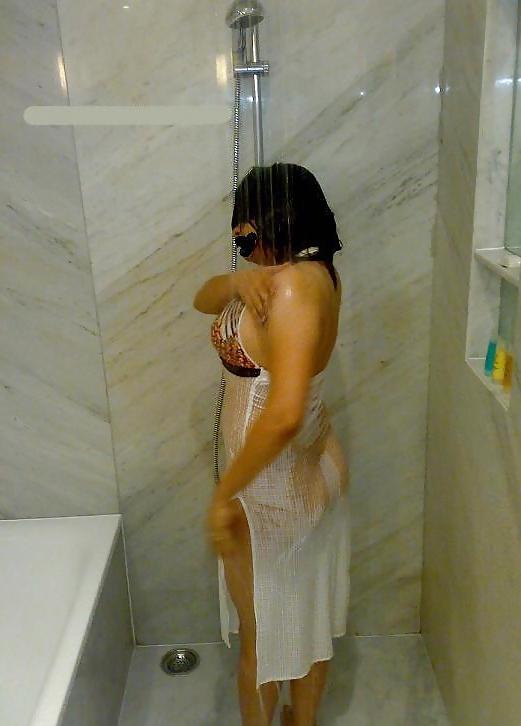 12P Sexy Bathing