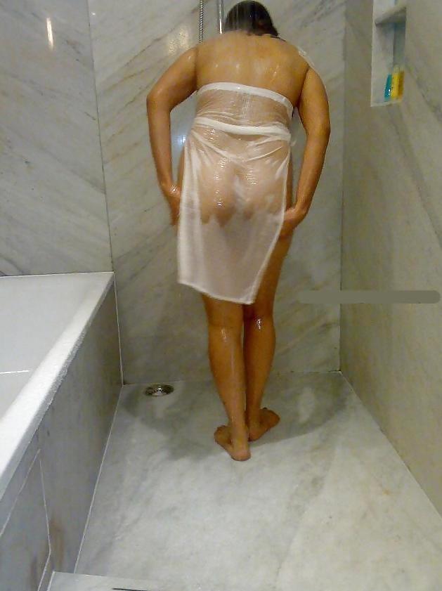 12P Sexy Bathing