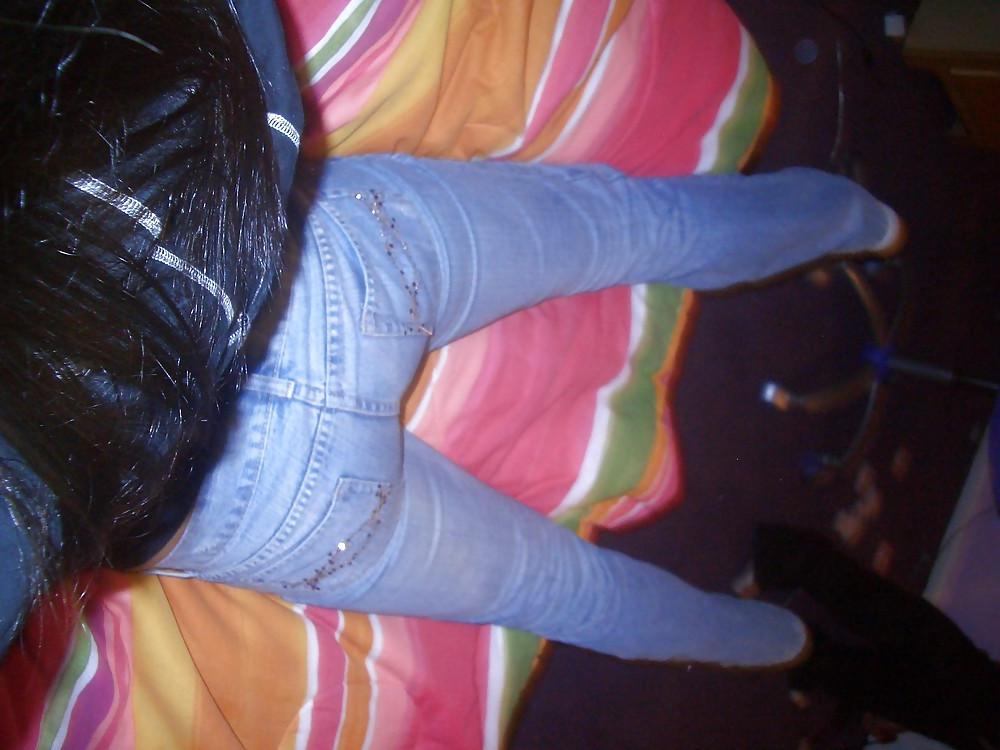 25P Queens in jeans XI