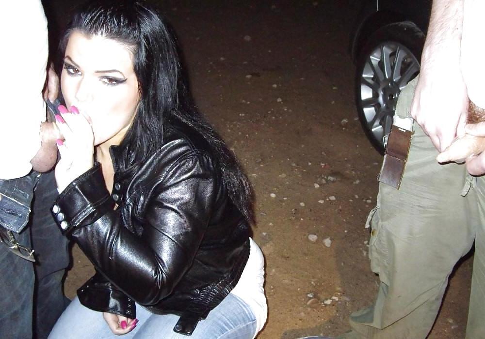 25P Queens in jeans XXV