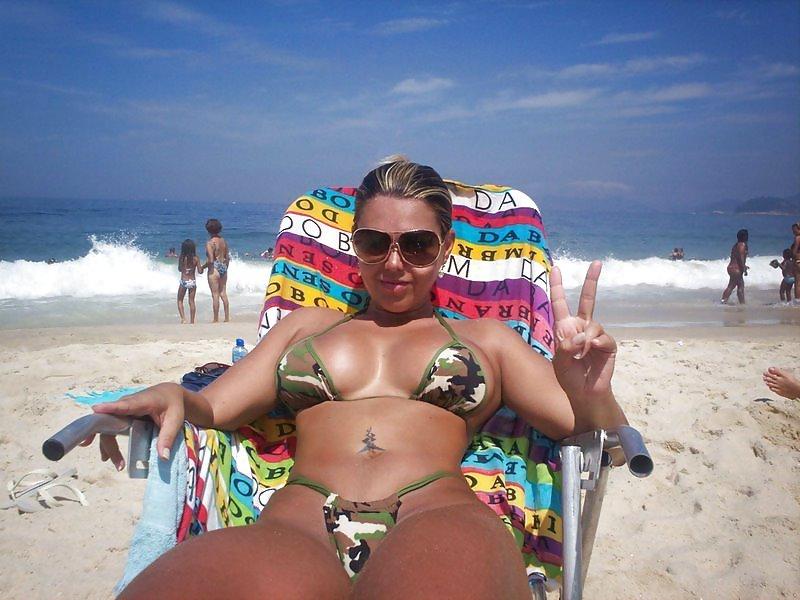 25P Hot Brazilian Girls