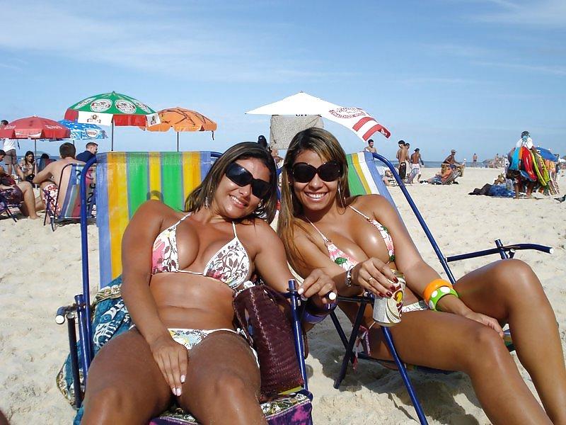 25P Hot Brazilian Girls
