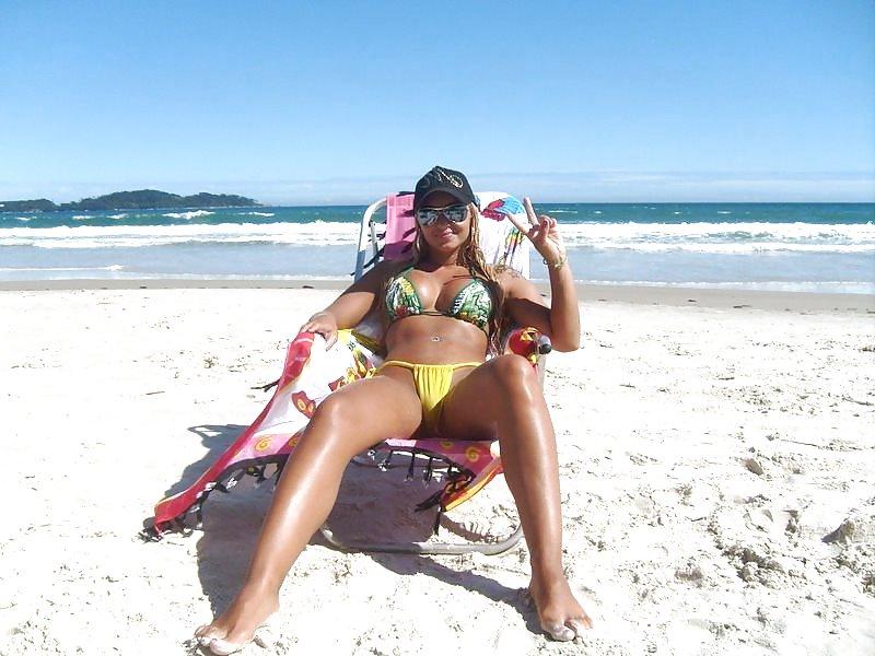 25P Hot Brazilian Girls