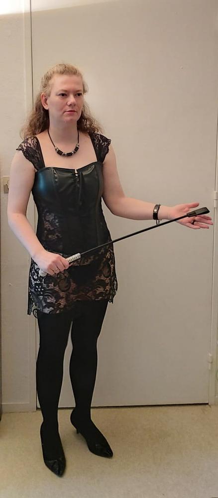 14P Mistress Ravenia pictures
