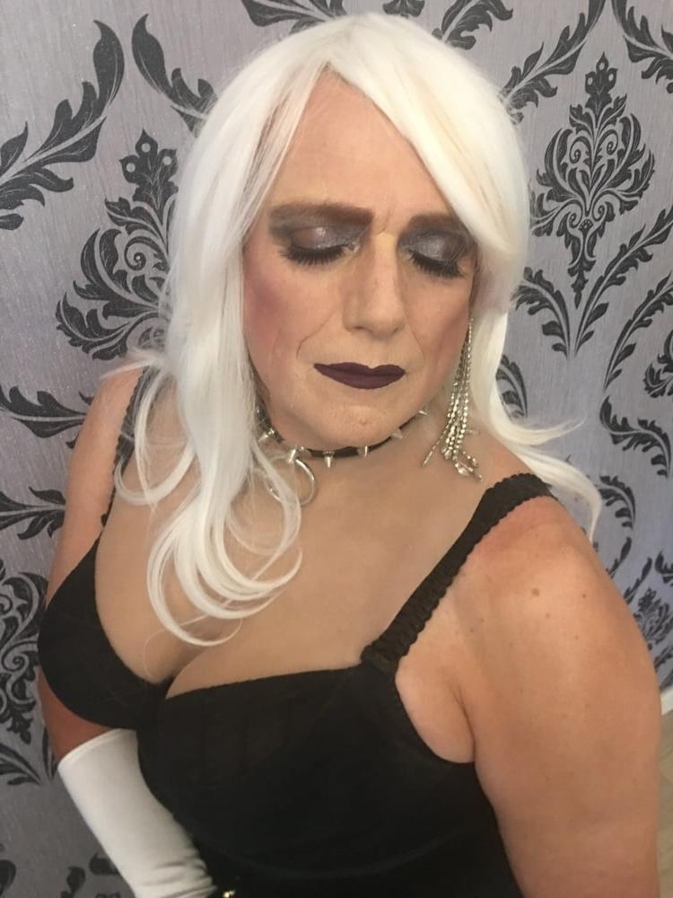 25P Zofe Tricia Nr229 erfahren devot sehr feminin  Cheshire GB