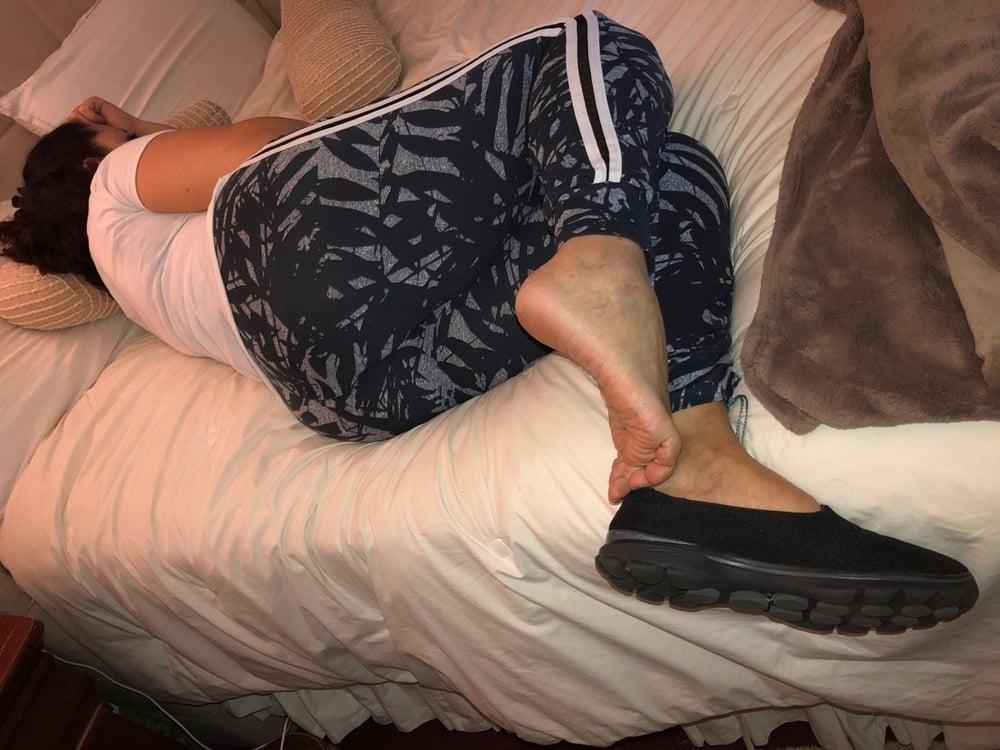 25P Exposed latina mature slut with fat ass and wrinkled feet