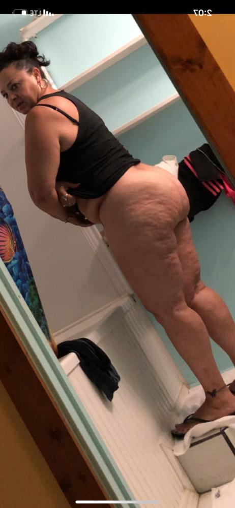 25P Exposed latina mature slut with fat ass and wrinkled feet