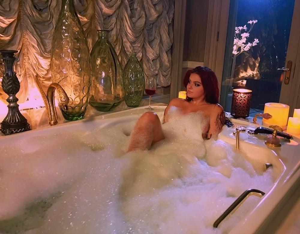 13P Modern Family Femmes Fatales