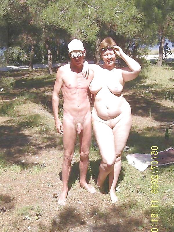 25P Random naturist couples + 2