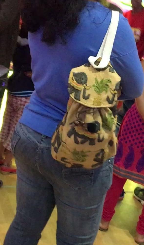 25P Indian curvy aunty 1011