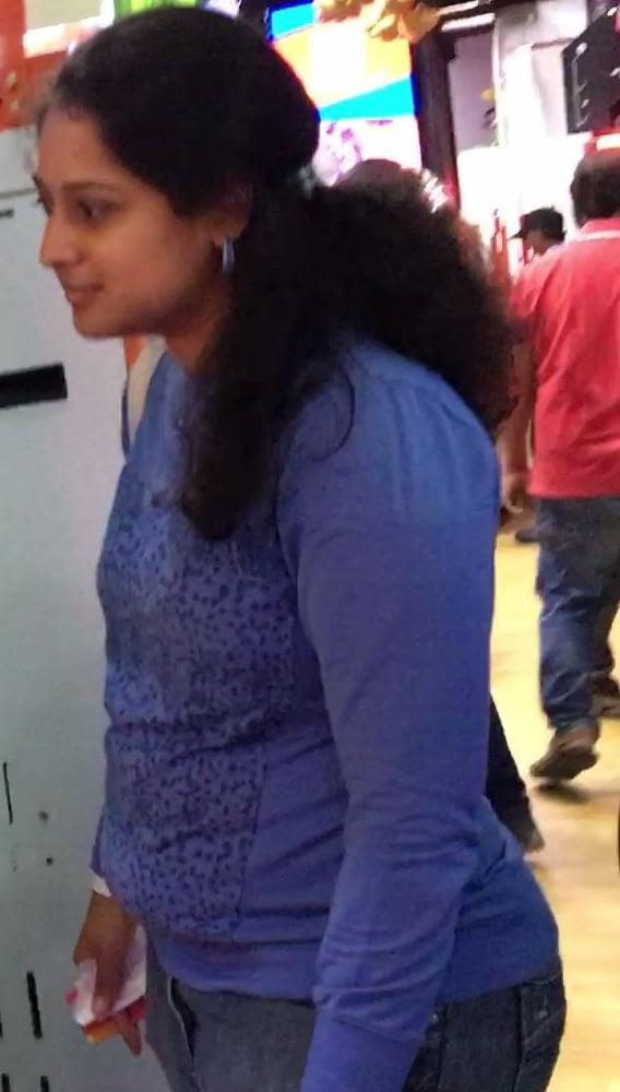 25P Indian curvy aunty 1011