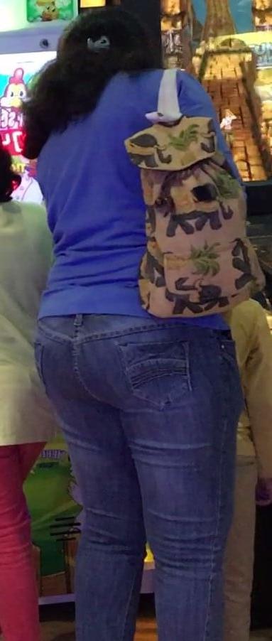 25P Indian curvy aunty 1011