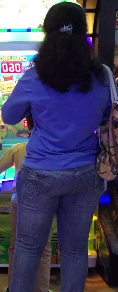25P Indian curvy aunty 1011