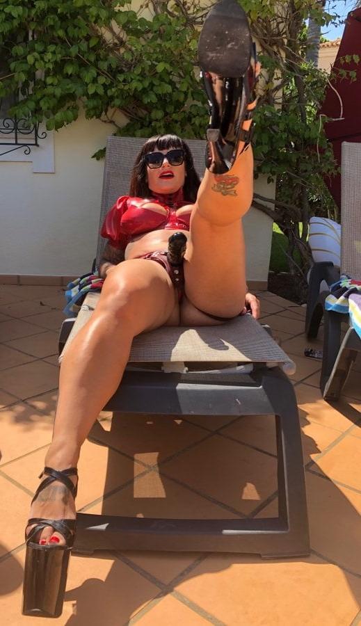 17P Mistress Ava Von Medisin