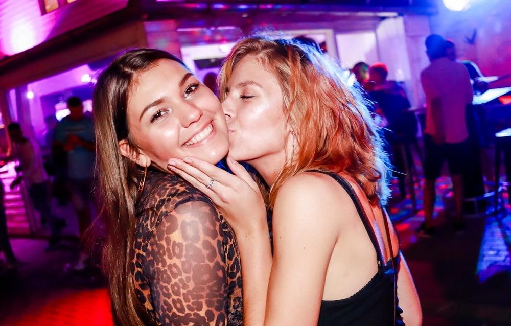 7P Hungarian girls partying 2