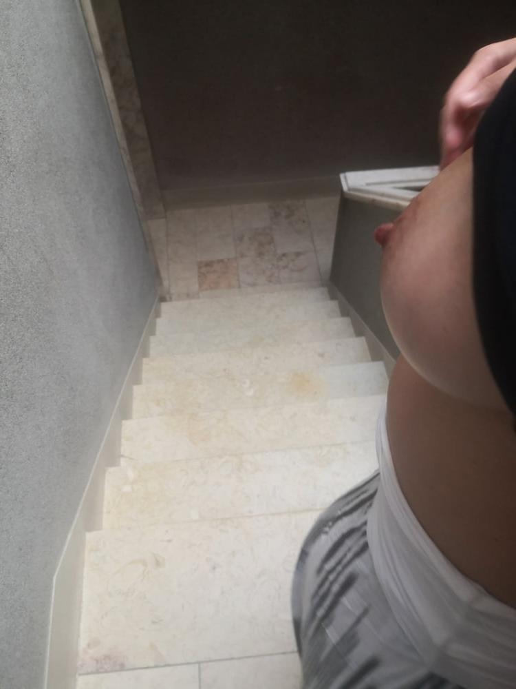 25P Exhibition outdoor nudist mature milf wife 2