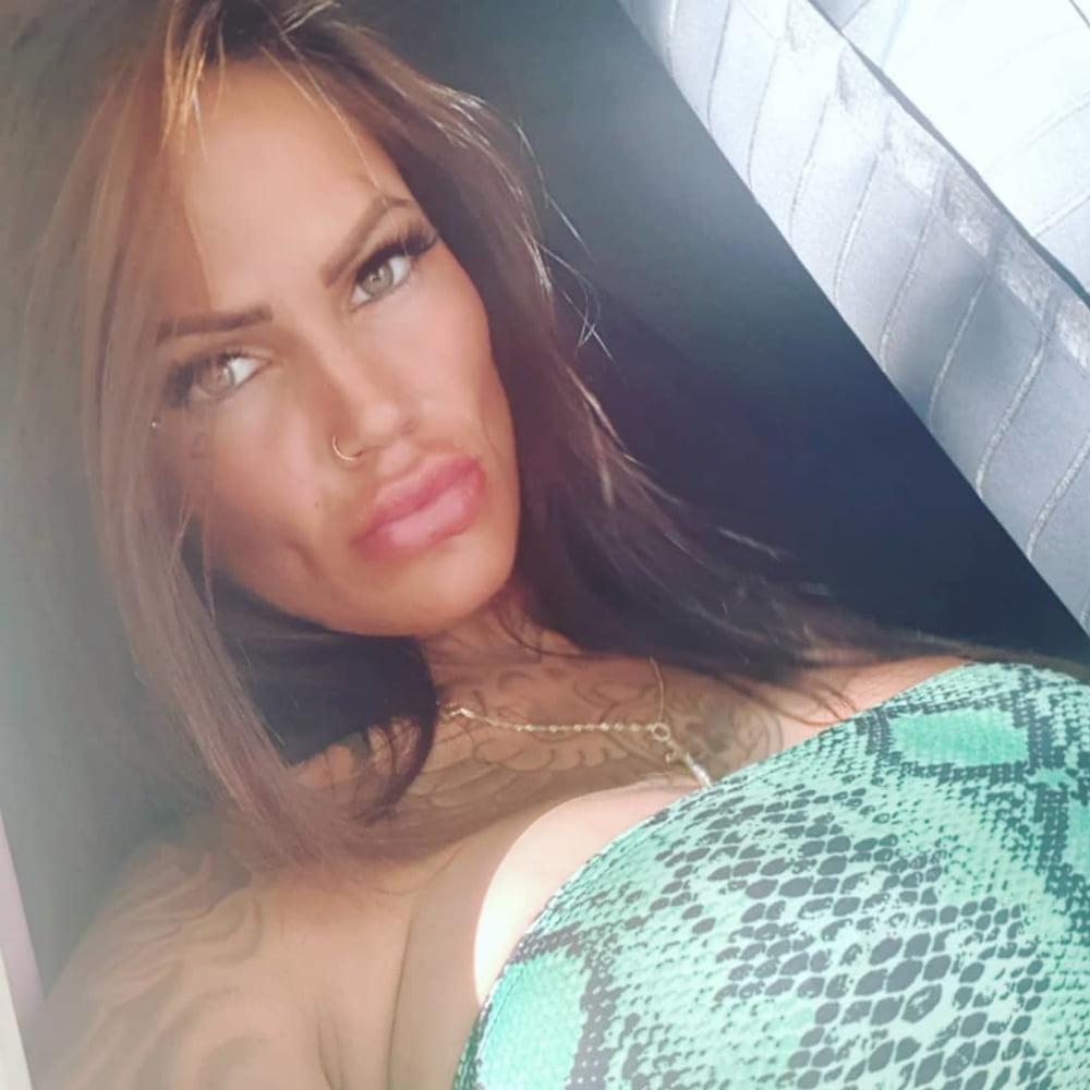 25P Tattooed Big Tits Dutch Bimbo Mar