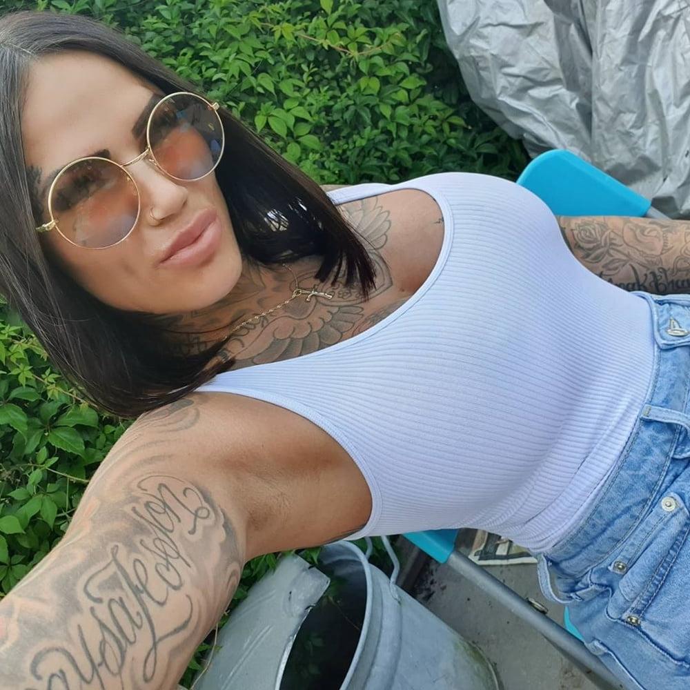 25P Tattooed Big Tits Dutch Bimbo Mar