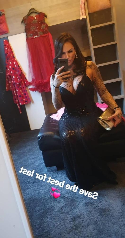 25P Tattooed Big Tits Dutch Bimbo Mar