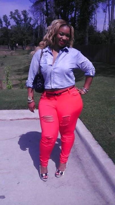 25P Unknown Curvy Black Women 25