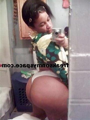 25P Unknown Curvy Black Women 25