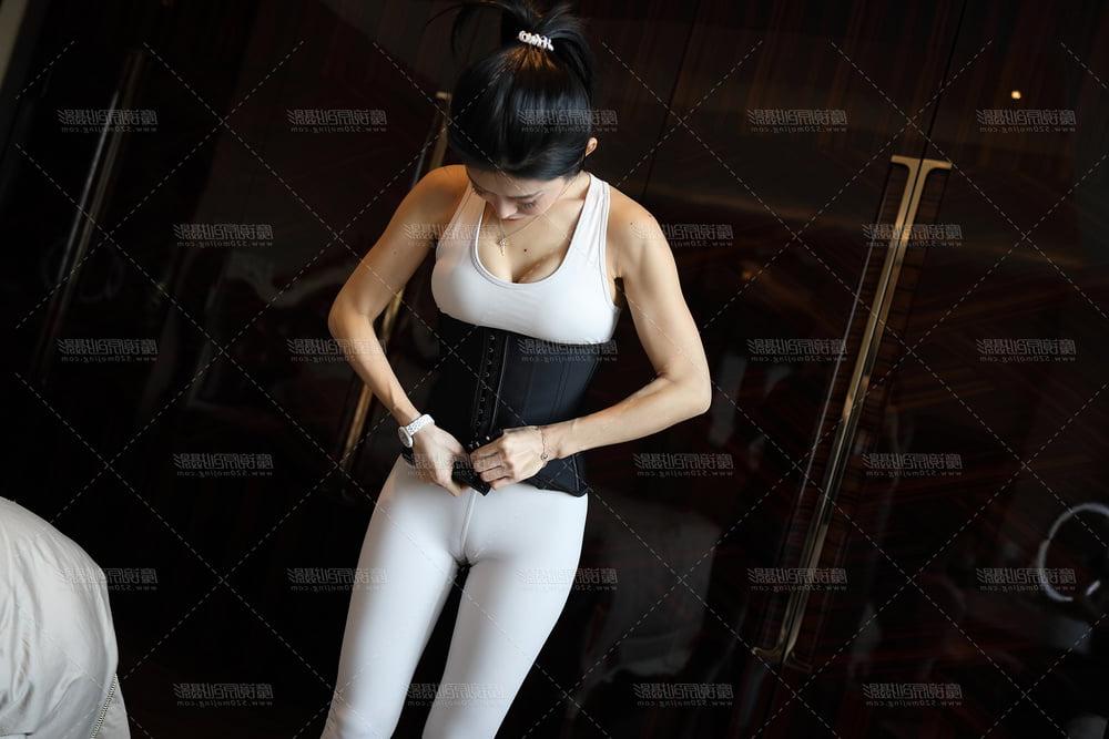25P Chinese Camel Toes