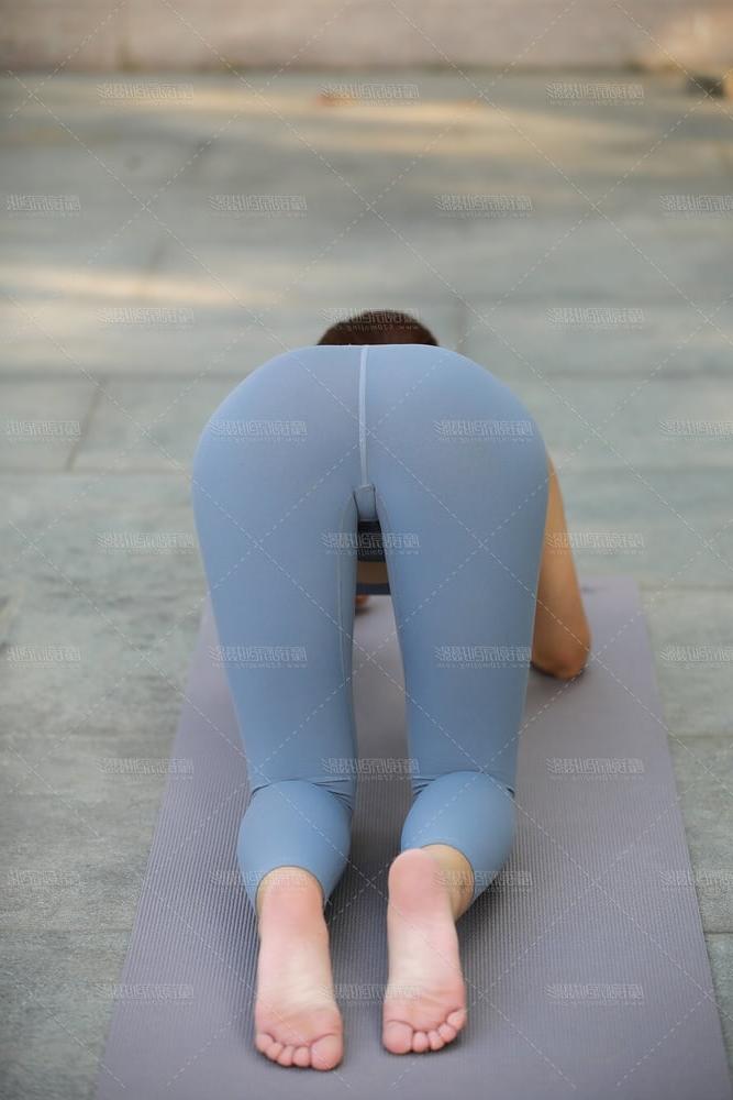 25P Chinese Camel Toes