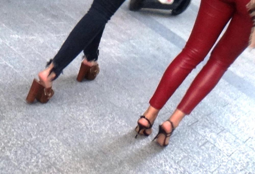 25P Sexy arabian with hot ass in high heels mules (pt1)