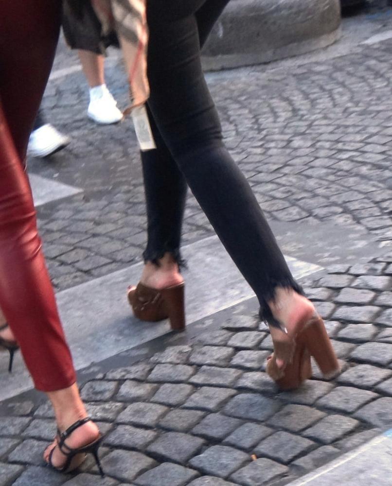 25P Sexy arabian with hot ass in high heels mules (pt1)