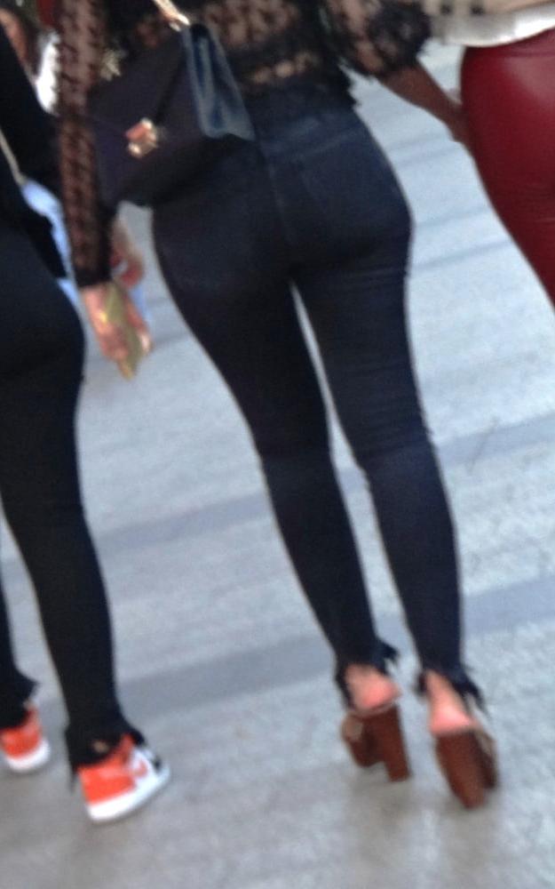 25P Sexy arabian with hot ass in high heels mules (pt1)