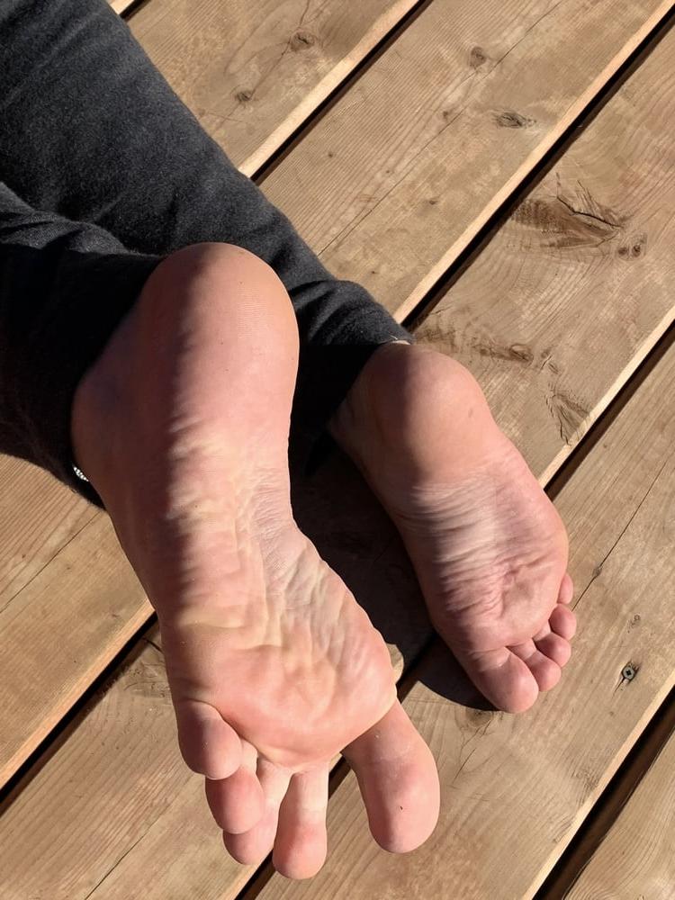 22P perfect feet and soles
